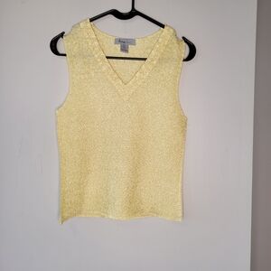 Analogy Yellow Textured Sleeveless Blouse Women’s Petite V-Neck Top